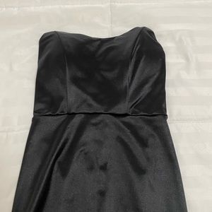 Lulu’s mini black dress